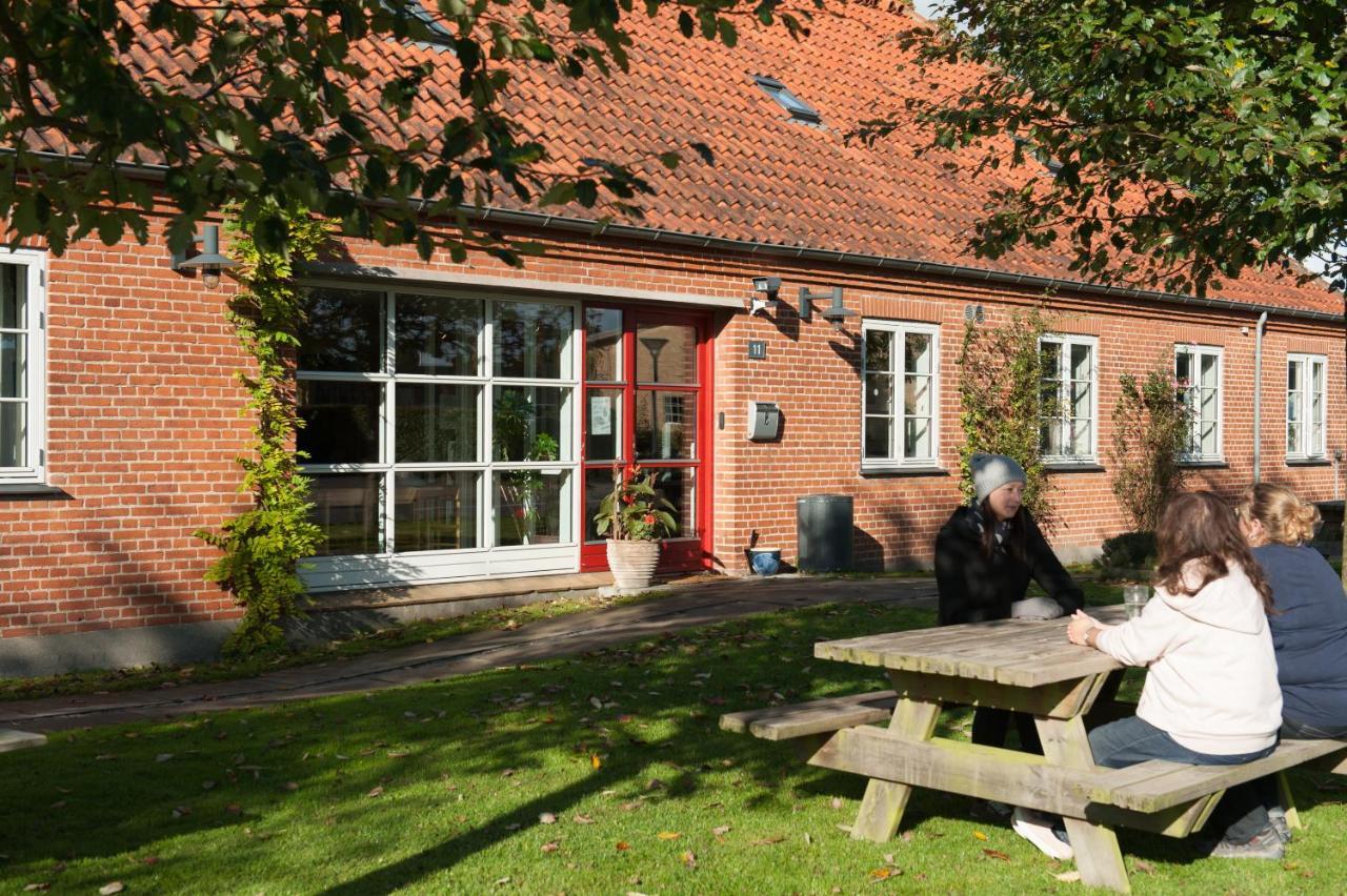 Belaegningen Hostel Brondby Exterior foto
